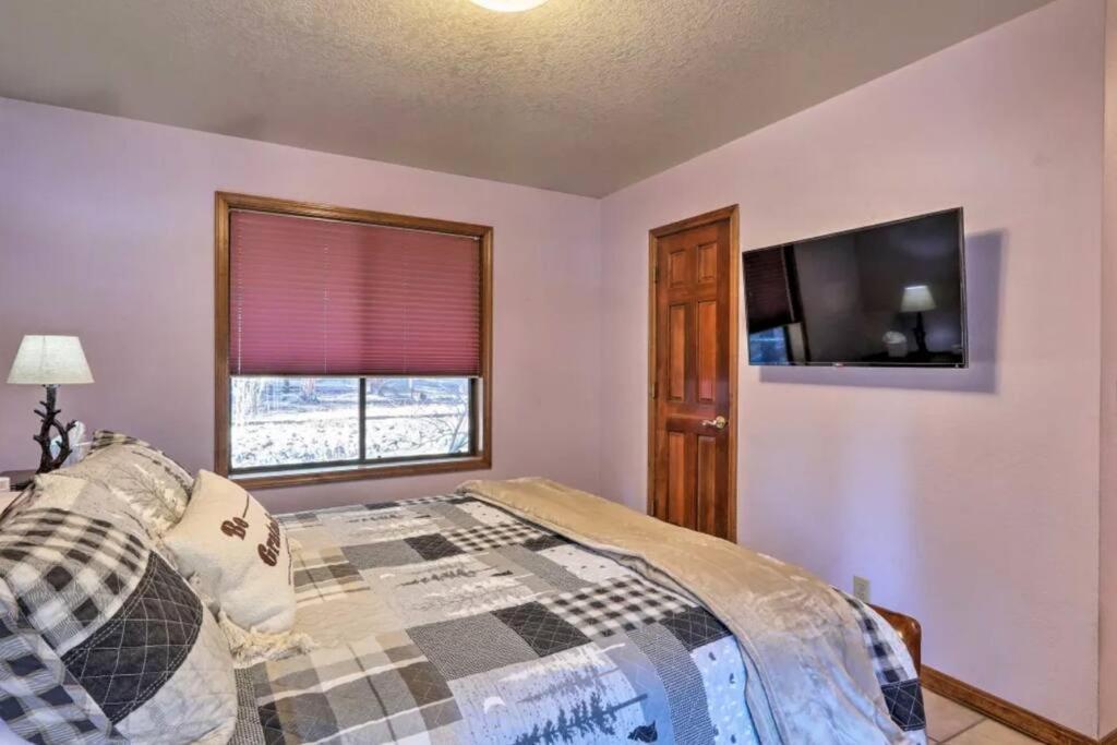 Kathys Cabin, King Bed, Hot Tub, Near-Nau & Downtown Attractions, Perfect Year-Round Mountain Getaway Flagstaff Zewnętrze zdjęcie