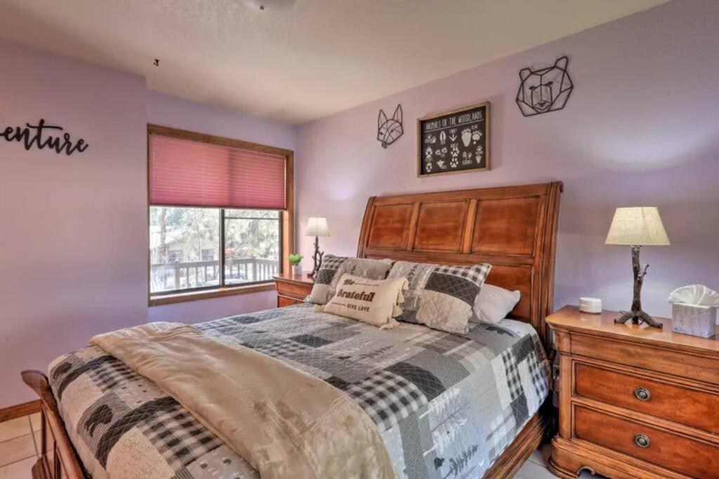 Kathys Cabin, King Bed, Hot Tub, Near-Nau & Downtown Attractions, Perfect Year-Round Mountain Getaway Flagstaff Zewnętrze zdjęcie