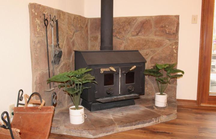 Kathys Cabin, King Bed, Hot Tub, Near-Nau & Downtown Attractions, Perfect Year-Round Mountain Getaway Flagstaff Zewnętrze zdjęcie