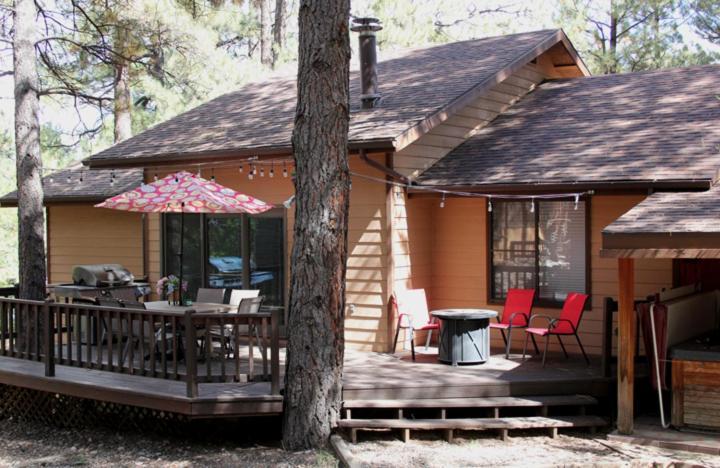 Kathys Cabin, King Bed, Hot Tub, Near-Nau & Downtown Attractions, Perfect Year-Round Mountain Getaway Flagstaff Zewnętrze zdjęcie